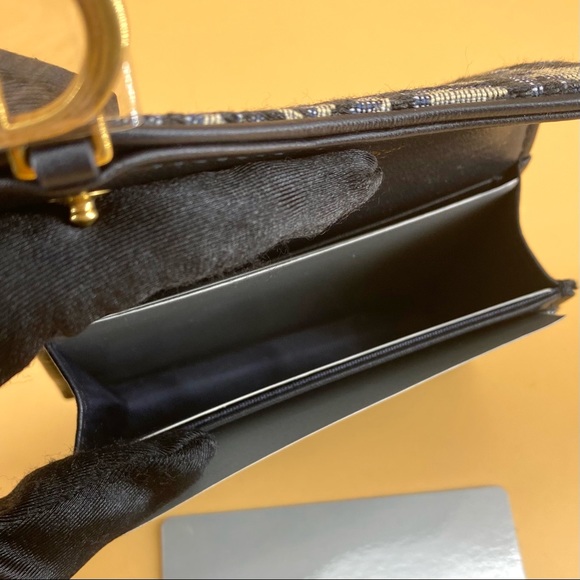 ✈️sold✈️Brand new Dior SADDLE FLAP CARD HOLDER - Picture 6 of 8